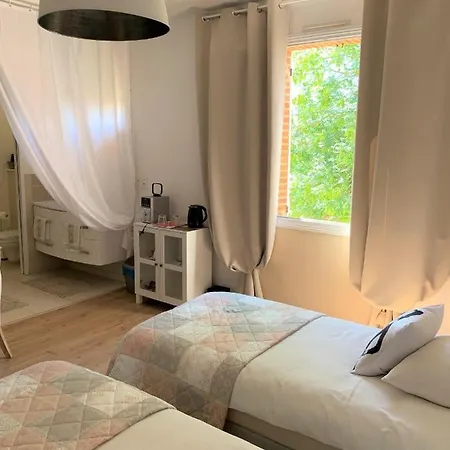 Manoir De La Gravette Authentic French Manor Experience Гостевой дом 4*